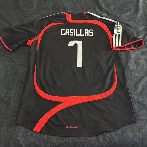 Real Madrid #1 Iker Casillas Vintage 2007-08 La Liga Adidas Goalkeeper Jersey - Picture 1 of 12